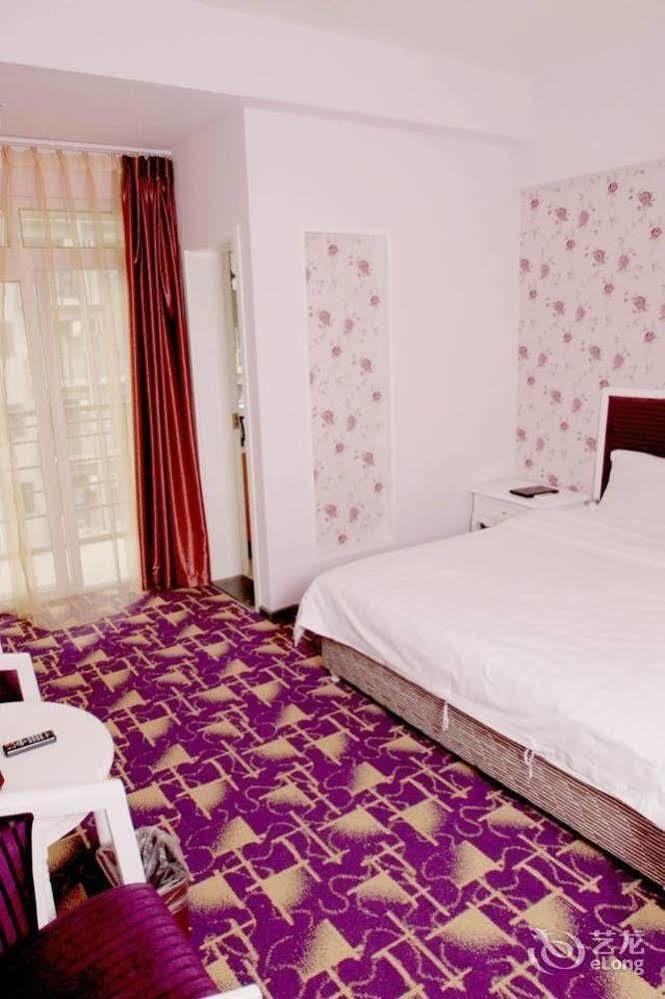 Chengdu Lilac Hotel Fei Cheng Branch Eksteriør billede